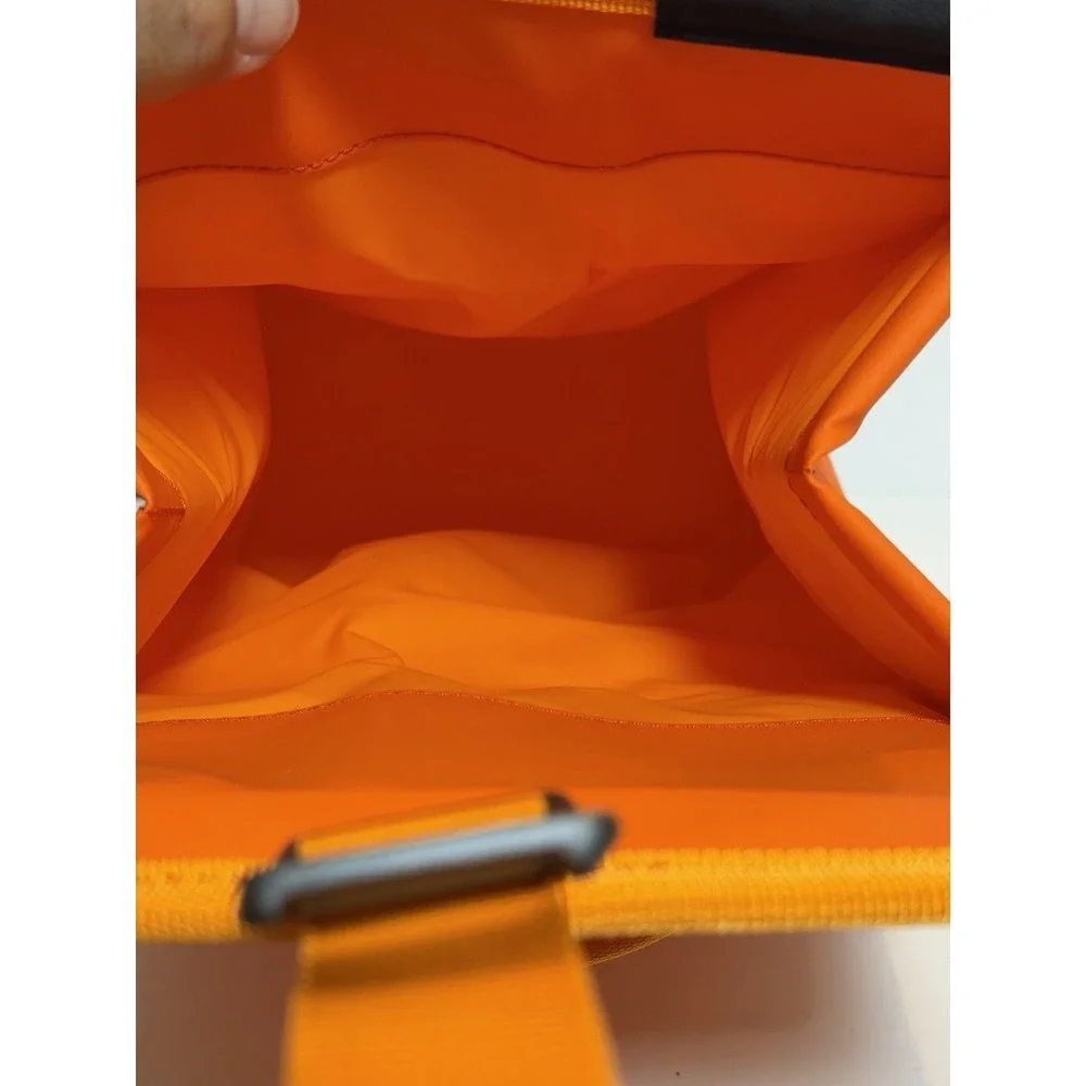 YETI DayTrip Lunch Bag King Crab Orange out of production & RARE
